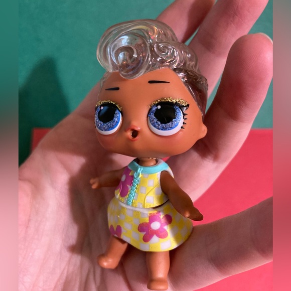 B1G2 - LOL Surprise Glitter Tot Doll - Buy 1, Get 2 FREE - Picture 2 of 4